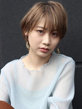 ベージュハイライト×柔らかショート