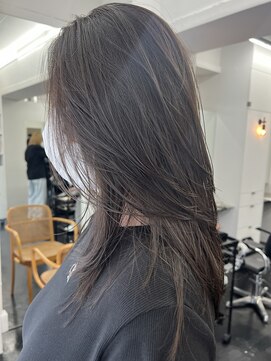 シベルバレー 横浜(sibell) ロングレイヤーカット顔周りレイヤーウルフハッシュカット韓国