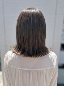 サロン デュッカ(Salon Duka) 外ハネミディアムボブ