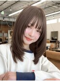 レイヤーカットハッシュカットレイヤーミディアムミディアムヘア