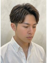 ヨシザワインク プレミアム 横浜 桜木町店(YOSHIZAWA Inc. PREMIUM)&nbsp;束感ショート爽やかフェードカット毛流れセンターパート理容室