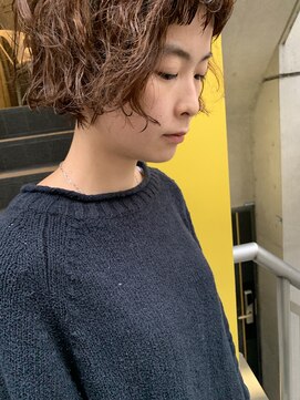 ビビト(bibito) bibito 切りっぱなしマニッシュなソフトソバージュ 小顔ボブ