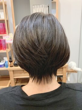 グラッシー センター北店(GLASSI) 大人かわいい★コンパクトショート★アッシュカラー★髪質改善