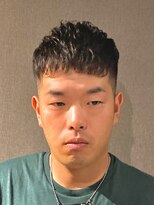 ビーダンディー(Bee dandy)&nbsp;くせ毛ショート クロップスタイル ミドルフェードカット