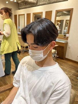 エクリ 麻布十番(equri) ニュアンスセンターパート