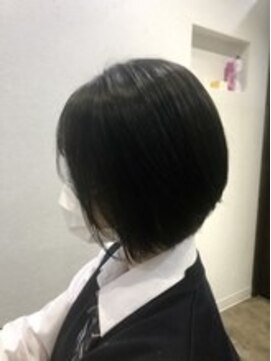 アリアバイエクラート 池袋店(ARiA by ECLART) 大人可愛い20代30代40代黒髪前下がり立体感ショートボブ