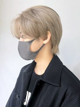 アルバム 新宿(ALBUM SHINJUKU) メンズブロンド_アッシュブラックウルフマッシュパーマ_ba400023