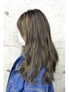 リレア 金町(Relair) 透明感ハイライトロングレイヤー「taku」