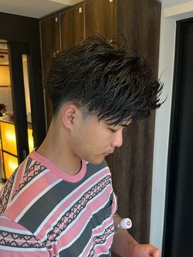 ヘアリゾート粋 ウナム 新宿東口店(enam) メンズ/ナチュラル/ゆるパーマ