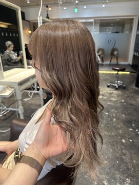 ナイン(N INE.) 王道ベージュ