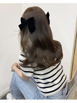 リヴ ウメダ(LIV umeda) Olive beige ◎ ブリーチなし