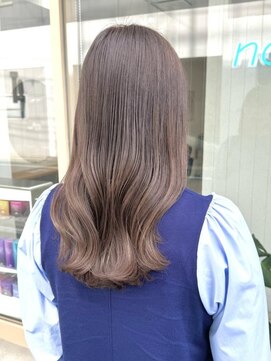 ナウアズ(now as.) アディクシーカラーでつくる透明感ホワイトベージュ【向】