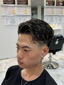 ダズルヘアーブラスト(DAZZLE hair BLAST) ハイライト/海外風パーマ