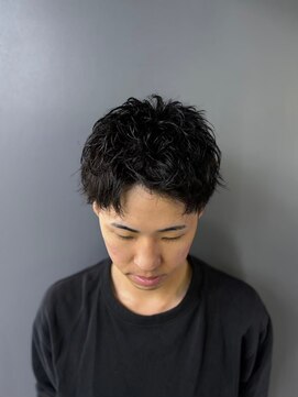 ダンヒルバーバー(dunhill BARBER) ニュアンスパーマ<理容室>[メンズ/シェービング/床屋/銀座]