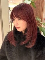 ビュートリアム265(BEAUTRIUM 265) チェリーレッド ワインレッドカラー ブリーチヘア レイヤーヘア