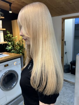 キラ 原宿(KILLA) #ホワイトブロンド#レイヤーロング #ダブルカラー #ハイトーン