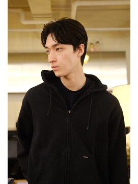 ランプ 代官山(the lamp) メンズセンターパート大人ストリートスタイルミディアムカット