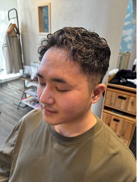 アンリルヘア(enrire hair.) ハイライトメンズパーマ