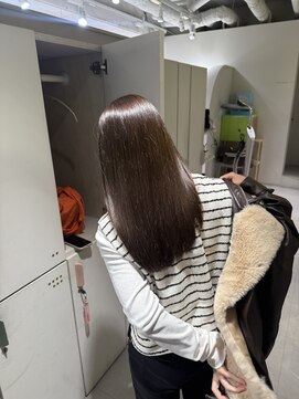 ムーム(Momb) 透明感カラー