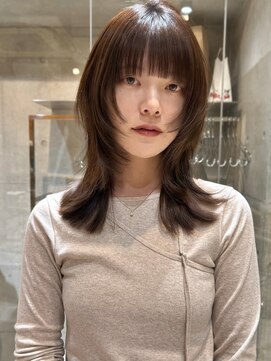 ネスト(NEST) 小顔にみえるレイヤーカット透明感カラー