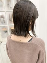 アリュウル 表参道 青山(Allure)&nbsp;韓国風外ハネヘア【水越】 ベージュ　グレージュ　ラベージュ