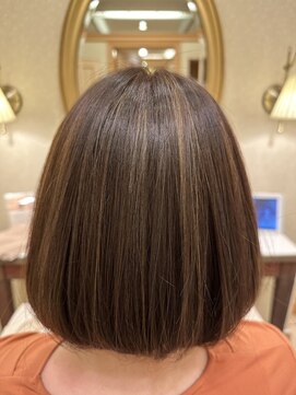 松本平太郎美容室 銀座本店 ナチュラルハイライト×50代