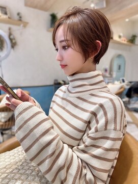 ロンド ストラーダ 心斎橋(Lond strada) ショート×ハイライト白髪ぼかし×切りっぱなしボブ[心斎橋]