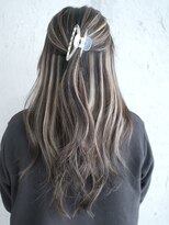 マリアナ(Mariana)&nbsp;ハイライトショートヘアレイヤーカットダブルカラー