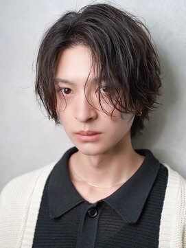 ゼロ 渋谷(XeRo) ミディアムセンターパート ツイストスパイラル