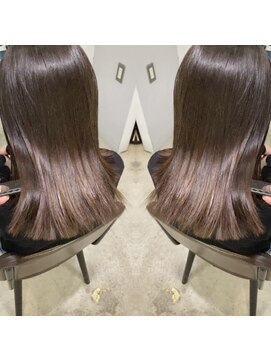 ロク 高田馬場(lok) 艶髪ストレート、切りっぱなし【高田馬場　lok】