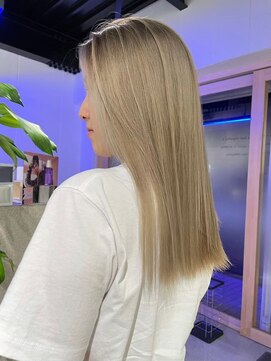 キング(K!ng) 縮毛矯正髪質改善ハイライトレイヤーカット枚方美容室エクステ