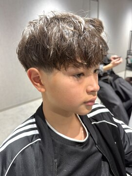 テクト バイアッシュ 吉祥寺店(Tect by Ash) 海外風ブラウンフリンジカットテーパーフェード