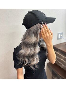 エミーバイモアムー(Emmie byMoremuu) 【あいり】White silver