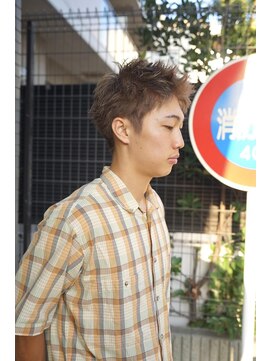 ミューズ バイ ケンジ(MUSE by KENJE) スパイキーショート／ベージュ／平塚美容室