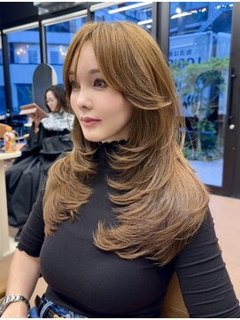 ヌエン 渋谷(NU/EN) 全頭ブリーチ/バタフライカット/シースルーバング/ハイライト