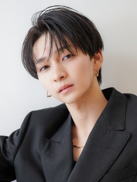 カライングドゥ(ing deux) 黒髪人気ツーブロックニュアンスセンターパート