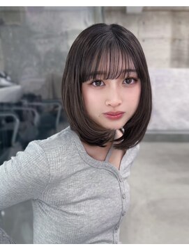 フィヴェント(Fivent) 黒髪韓国小顔レイヤーイメチェン暗めオリーブグレークラゲヘアー