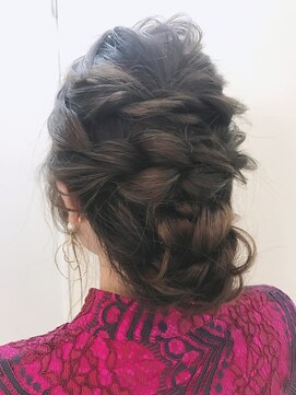 ディー(dee) dee お呼ばれふわふわアレンジ