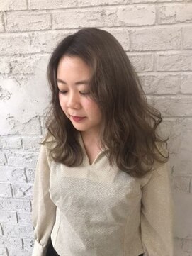 プライズ 池袋店(prize) ミルクティグレージュミルクティ波ウェーブダブルカラー20代4012