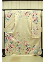 ルナクレセント (Luna crescent)&nbsp;振袖B-１ ￥14500～(着付料込み)　＊　成人式プラン　￥20000～