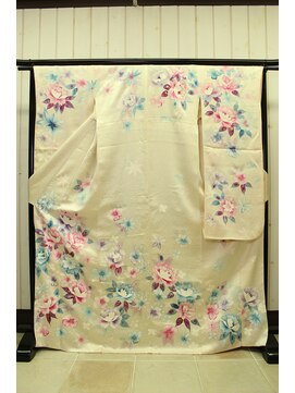 ルナクレセント (Luna crescent) 振袖B-１ ￥14500～(着付料込み)　＊　成人式プラン　￥20000～