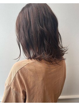 ハグヴィアン(HUG BIEN) 外ハネスタイル