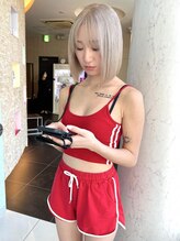 オプス 大名店(Ops) ホワイトグレージュ×ハイトーンカラー×顎ラインボブ