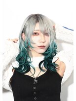 ガルテ(GARTE)&nbsp;裾カラー／グラデーションカラー/ウルフカット/ケアブリーチ