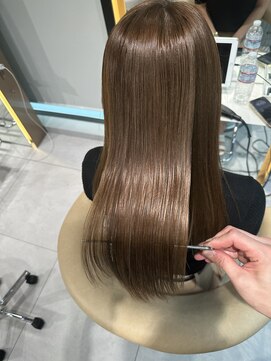 ロンドメリア 天神大名店(Lond Melia) ★メルティカラーフェミニンロング艶髪似合わせカットミディア厶