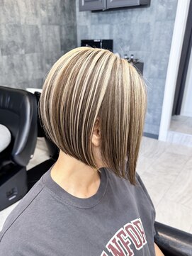 イヴ ヘアコード(EVE hair coord) 前下がりボブxアンブレラカラー