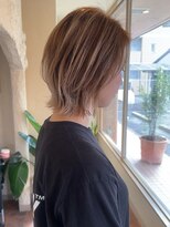 プリモ ココ 鍋島店(Primo coco.)&nbsp;ウルフカット ハイトーン レイヤーカット ブリーチ 20代