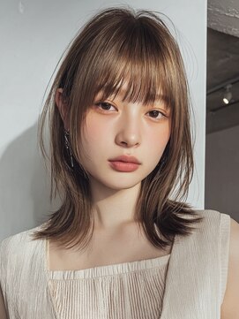 ツイ 新潟駅南けやき通り(tui) アッシュベージュ/レイヤーミディアム/ハッシュカット