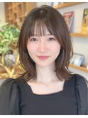 1カールで決まるミディアムレイヤーカット