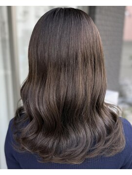 ソレイユ(Soleil) オリーブアッシュ/透明感カラー/レイヤーカット/赤み消しカラー